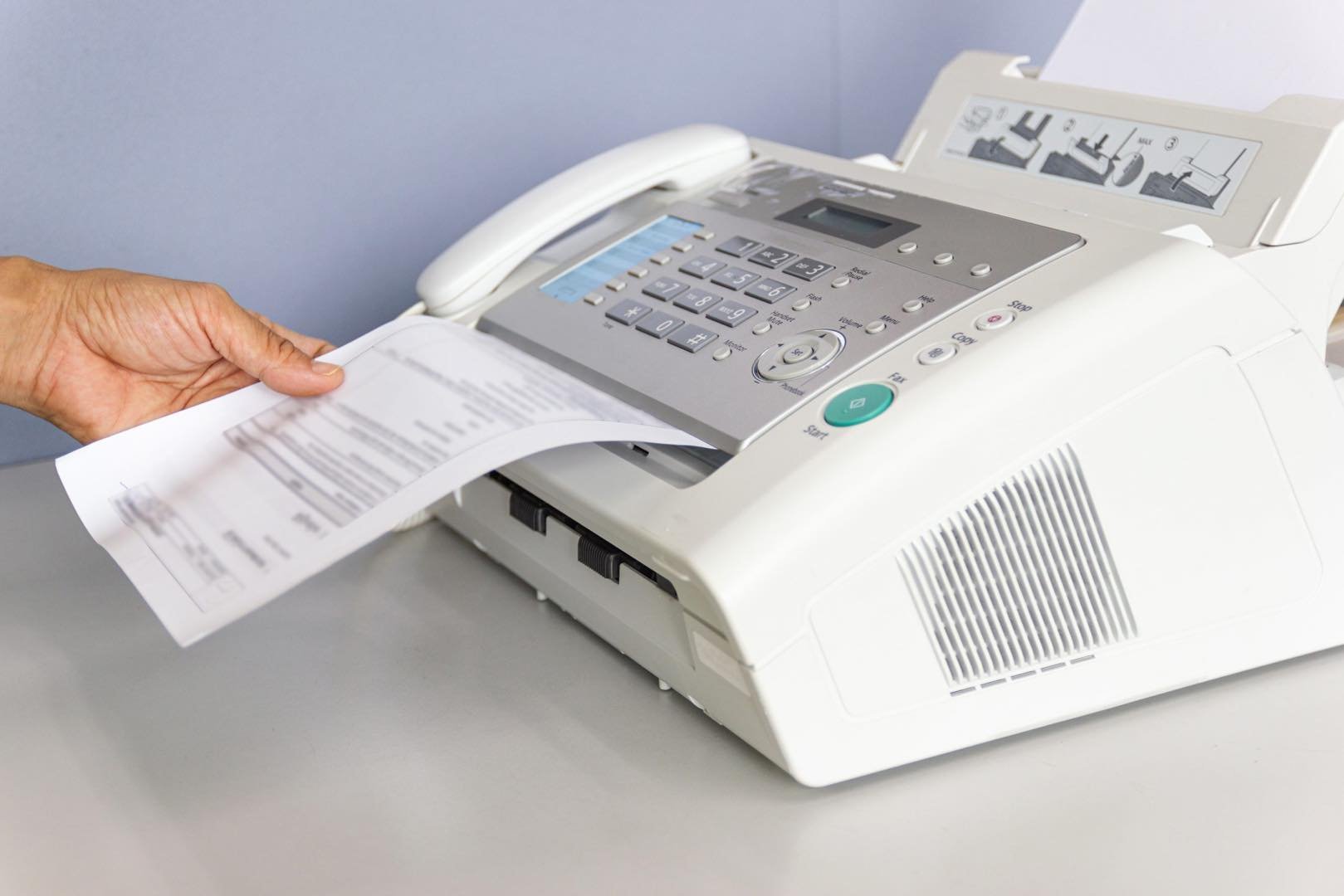 eFax（イーファックス）とは？従来のFAXとの違いやeFax8選を比較